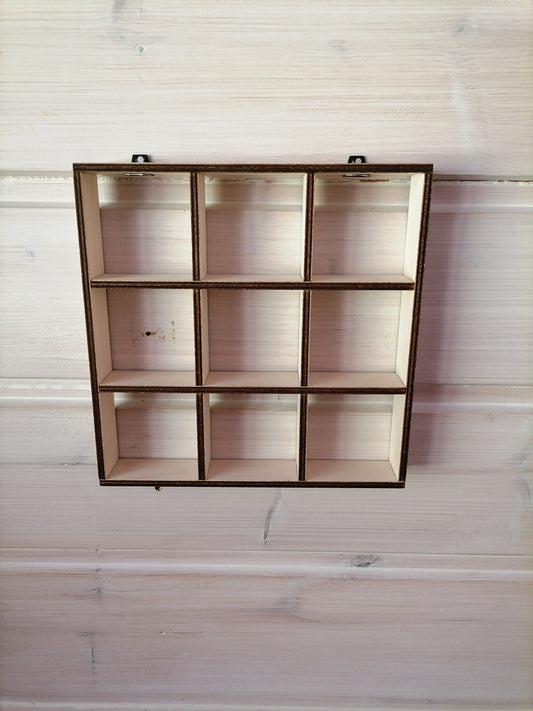 Kotimaista koivua oleva Onni-pelin taulu