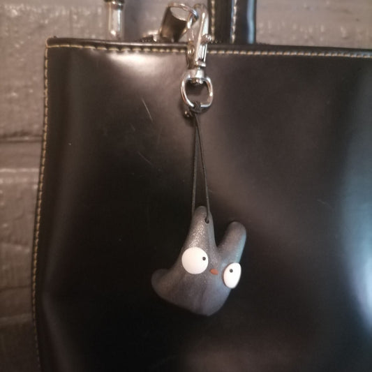 Musta laukkukoru & avaimenperä laukussa