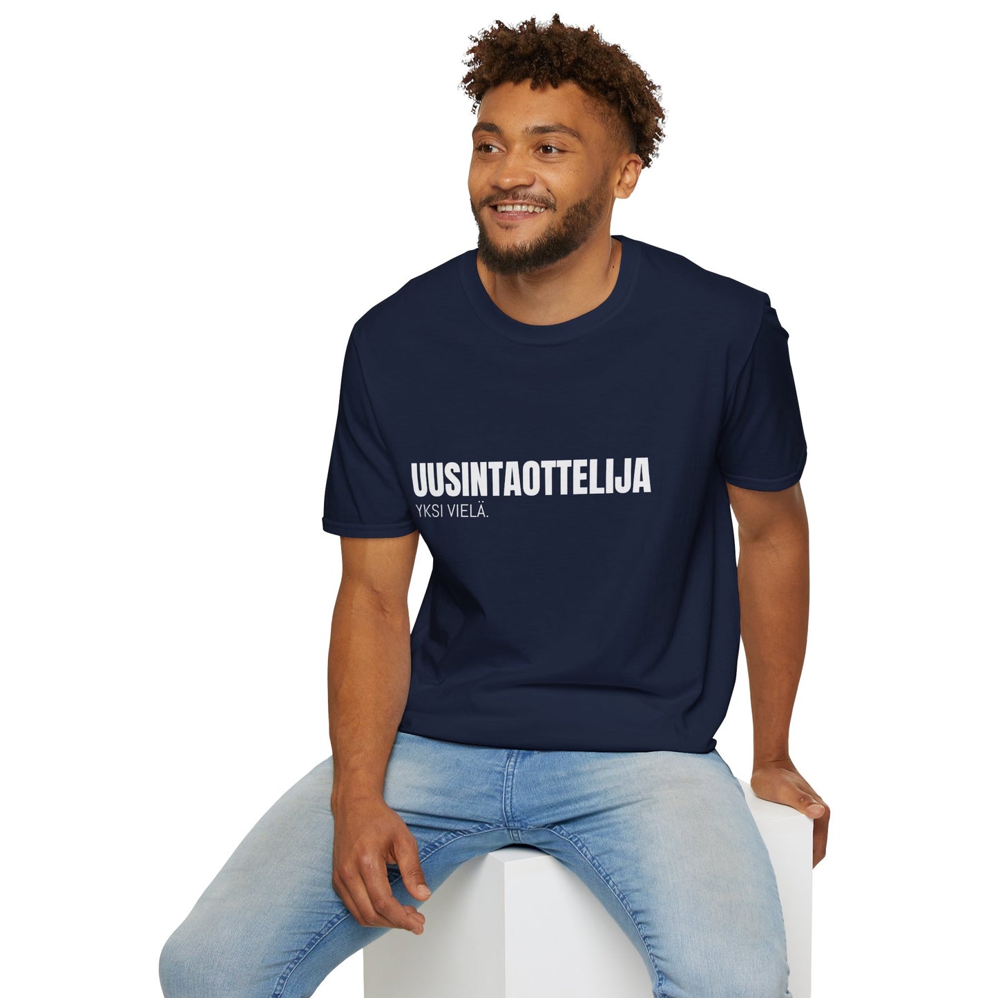UUSINTAOTTELIJA – Unisex T-paita